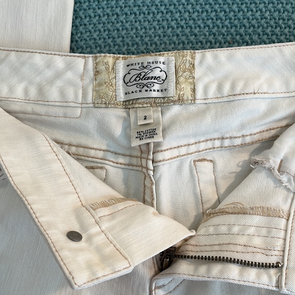 White House Black Market Blanc Jeans Size 2